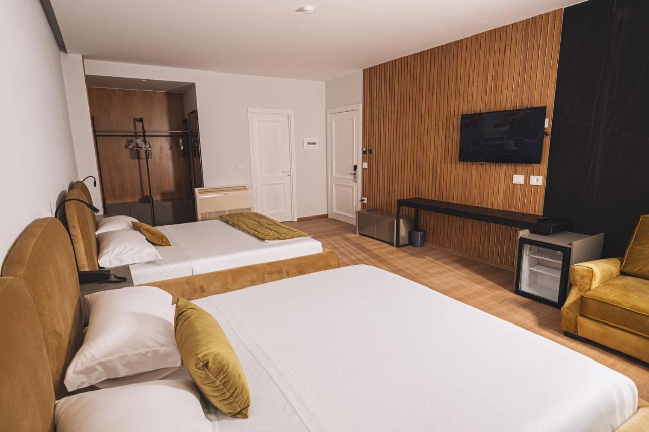 Grand Mirage Hotel Vlore Exterior photo