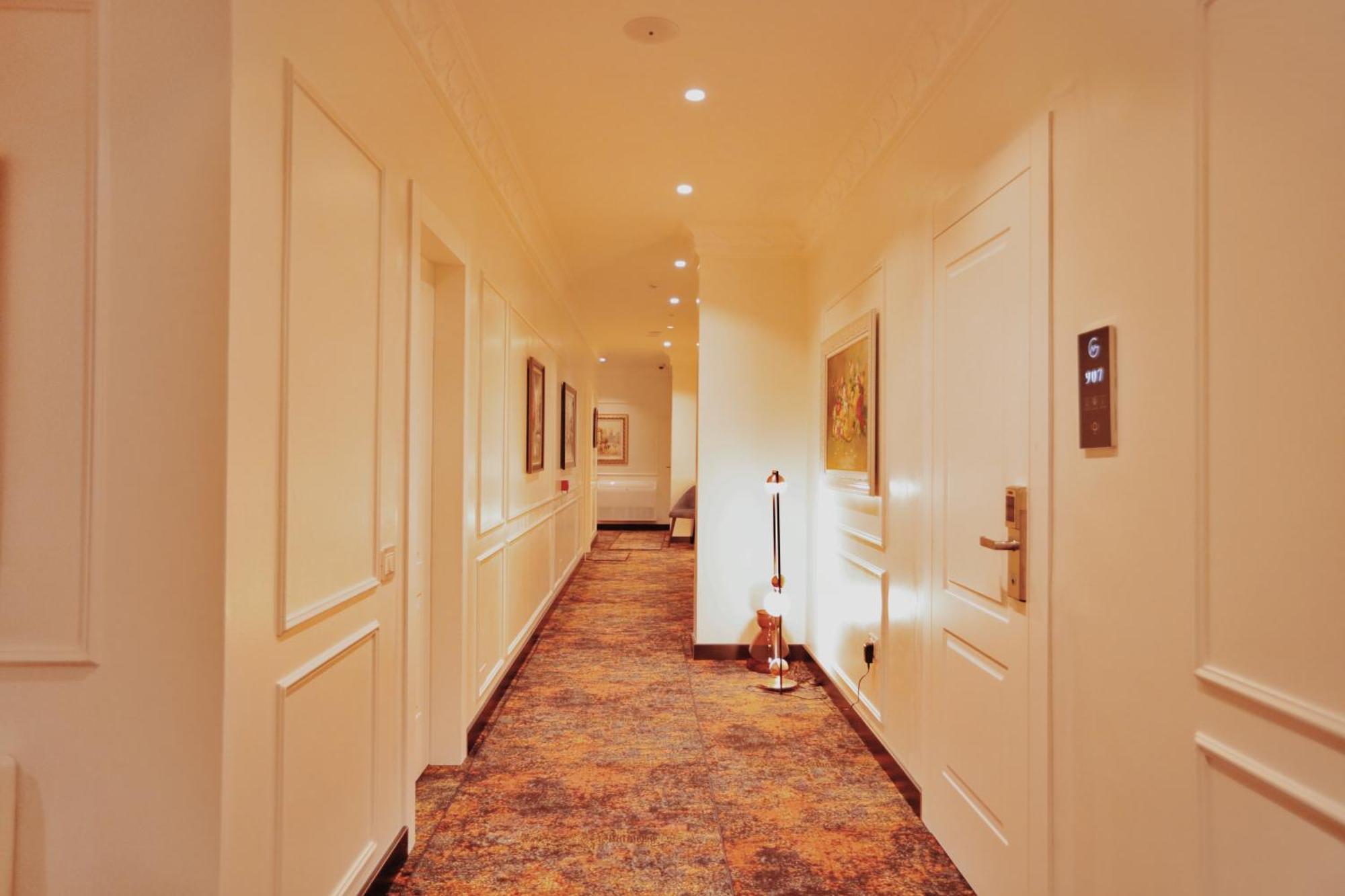 Grand Mirage Hotel Vlore Exterior photo